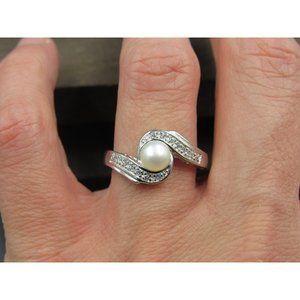 Size 7.5 Sterling Silver Simple White Real Pearl And Cubic Zirconia Band Ring